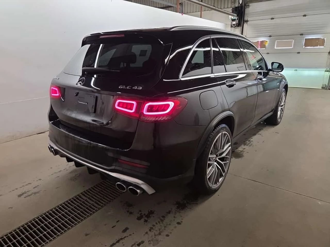 Mercedes-Benz GLC 43 AMG ДИСТРОНИК * 360  * PANO * ПОДГРЕВИ * CARFAX, снимка 3 - Автомобили и джипове - 54512837