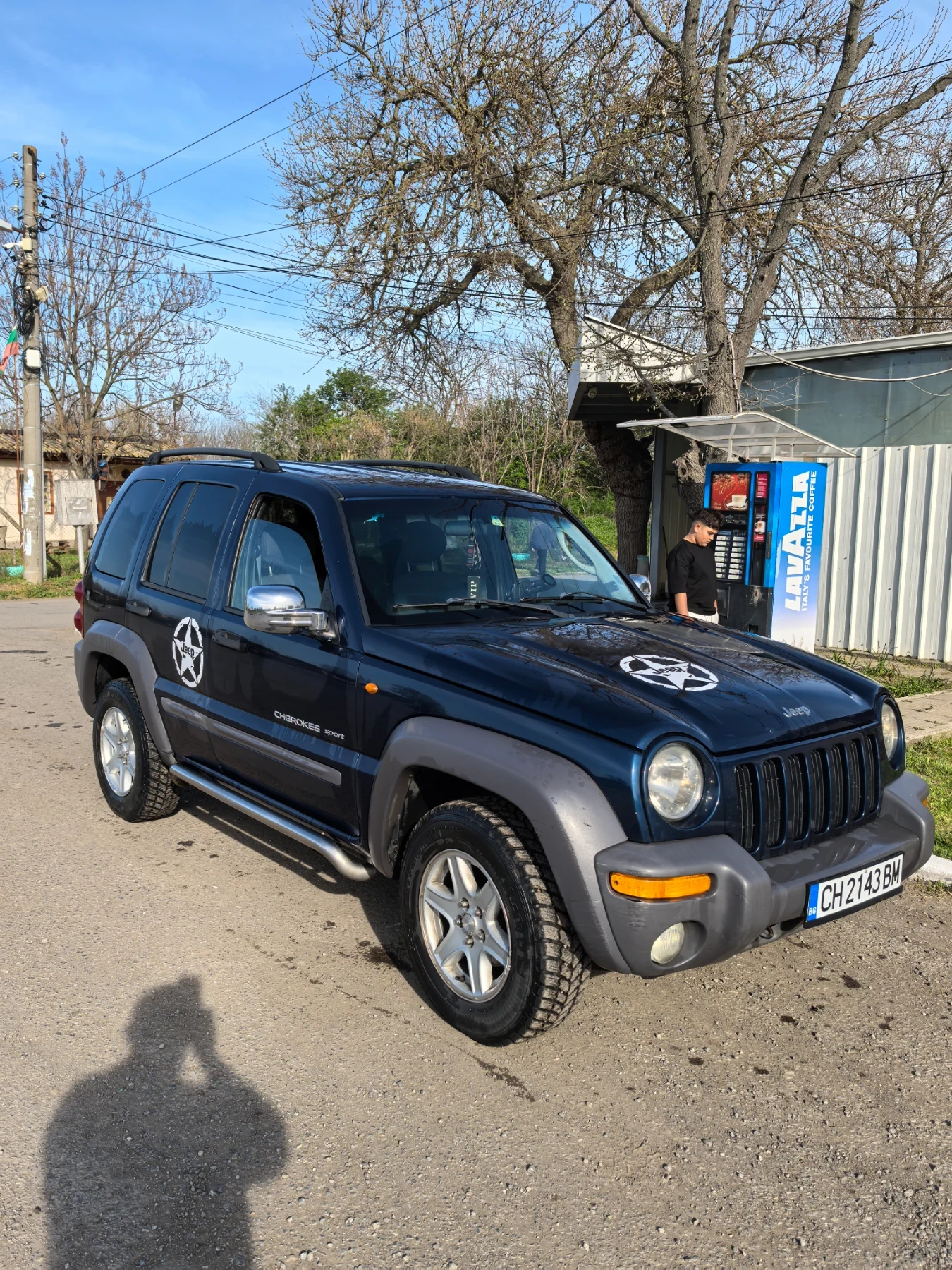 Jeep Cherokee, снимка 2 - Автомобили и джипове - 54833799