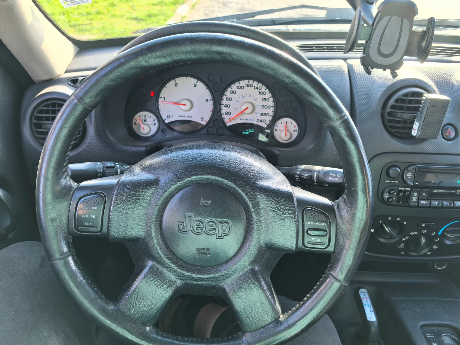 Jeep Cherokee, снимка 8 - Автомобили и джипове - 54833799