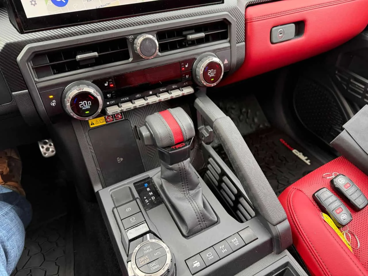 Toyota Tacoma Hybrid  CARFAX, снимка 9 - Автомобили и джипове - 54969483