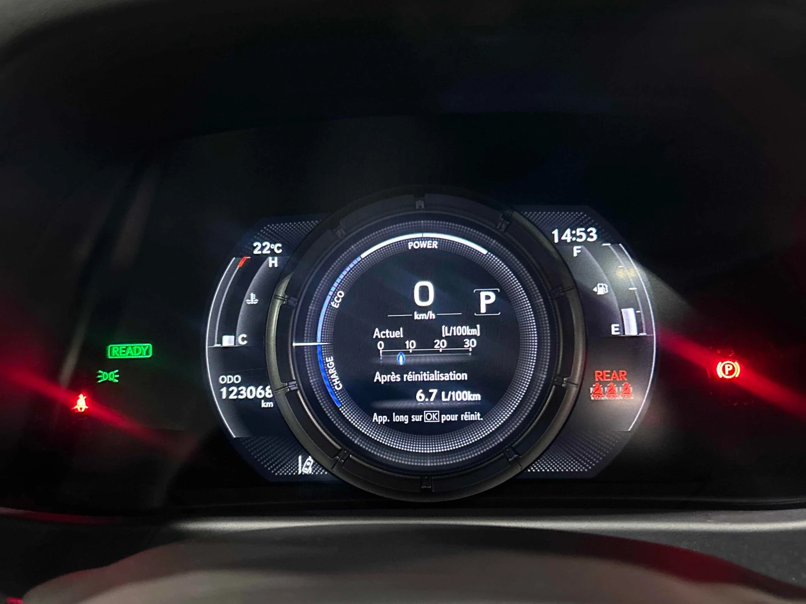 Lexus UX 250h * АВТОКРЕДИТ БЕЗ ПЪРВОНАЧАЛНА ВНОСКА* , снимка 8 - Автомобили и джипове - 55976156