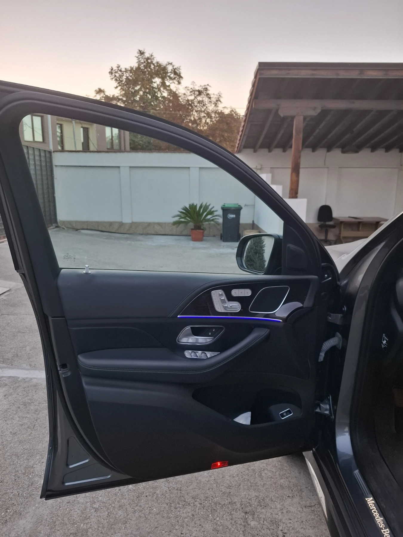 Mercedes-Benz GLS580, снимка 7 - Автомобили и джипове - 56339603