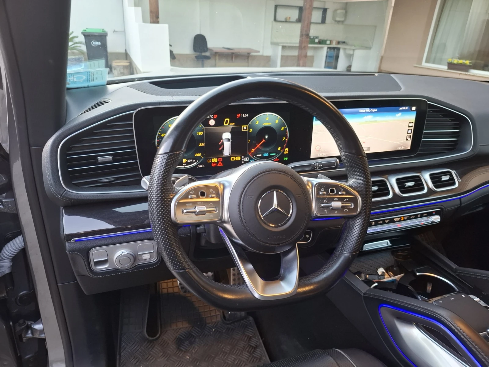 Mercedes-Benz GLS580, снимка 9 - Автомобили и джипове - 56339603