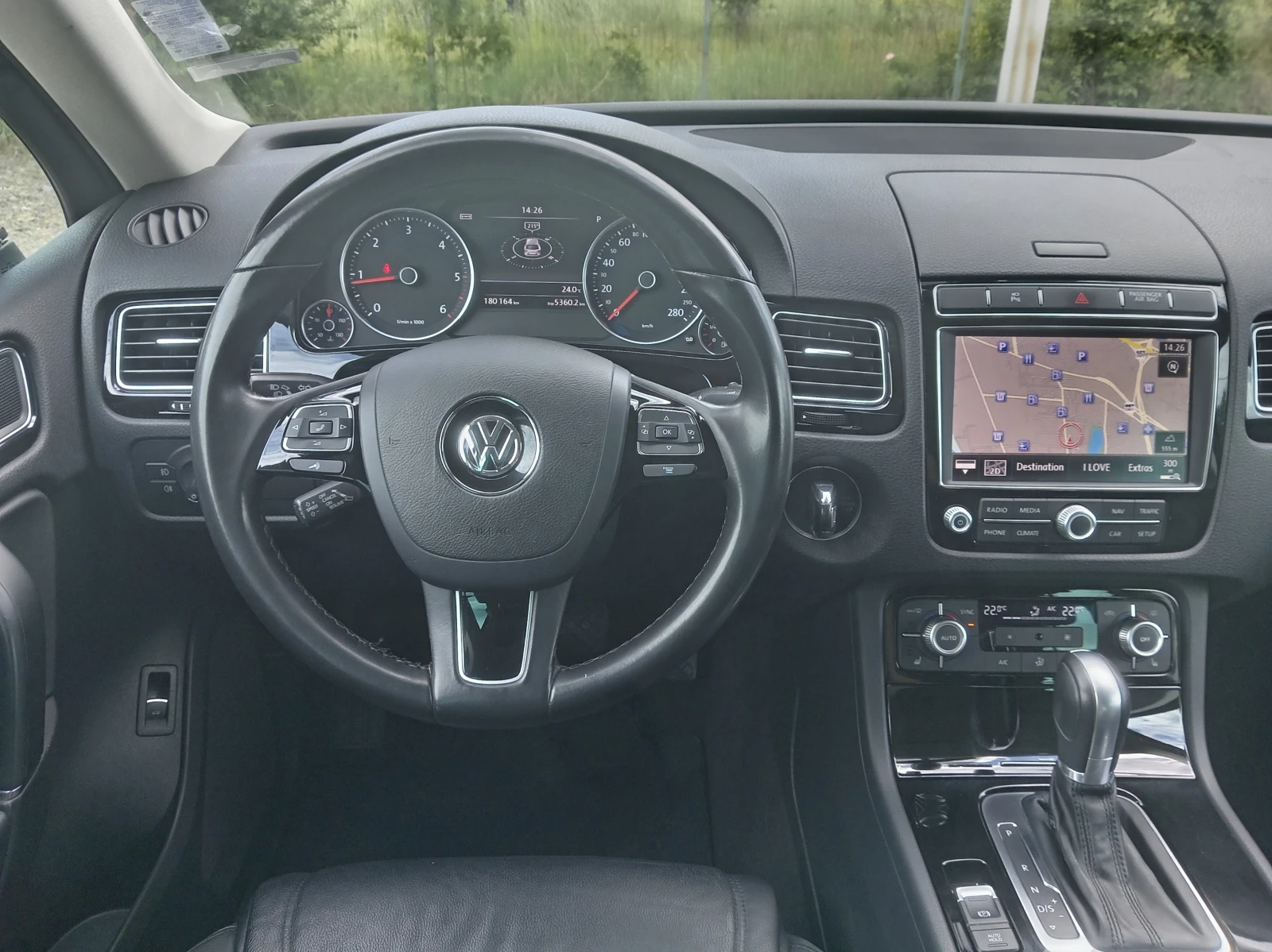 VW Touareg 3.0TDI 4motion, снимка 12 - Автомобили и джипове - 56577543