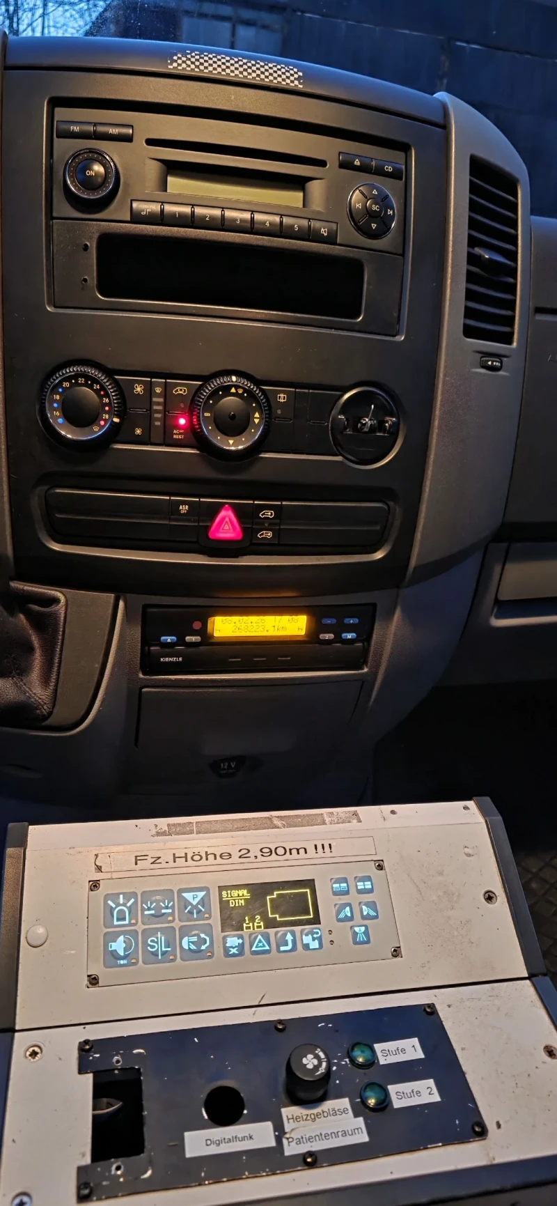 Mercedes-Benz Sprinter 315, снимка 8 - Бусове и автобуси - 53473476