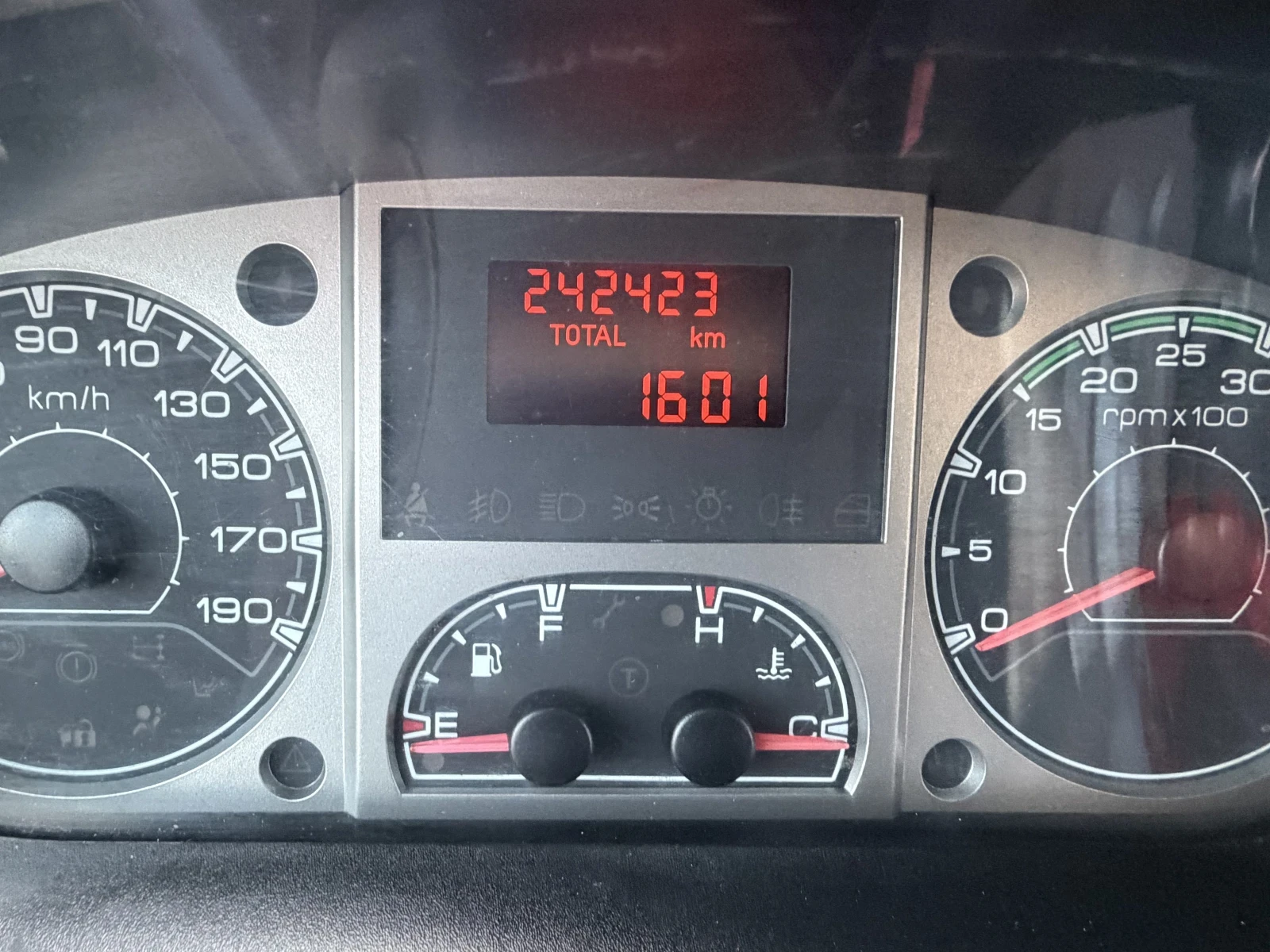 Iveco 35s15 2.3HPT 140k klima | Mobile.bg � ����������� 9