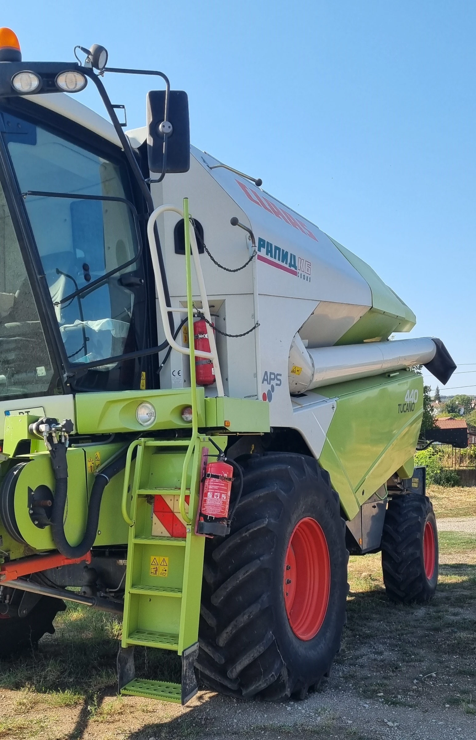 Комбайн Claas TYKANO 440, снимка 2 - Селскостопанска техника - 54966611