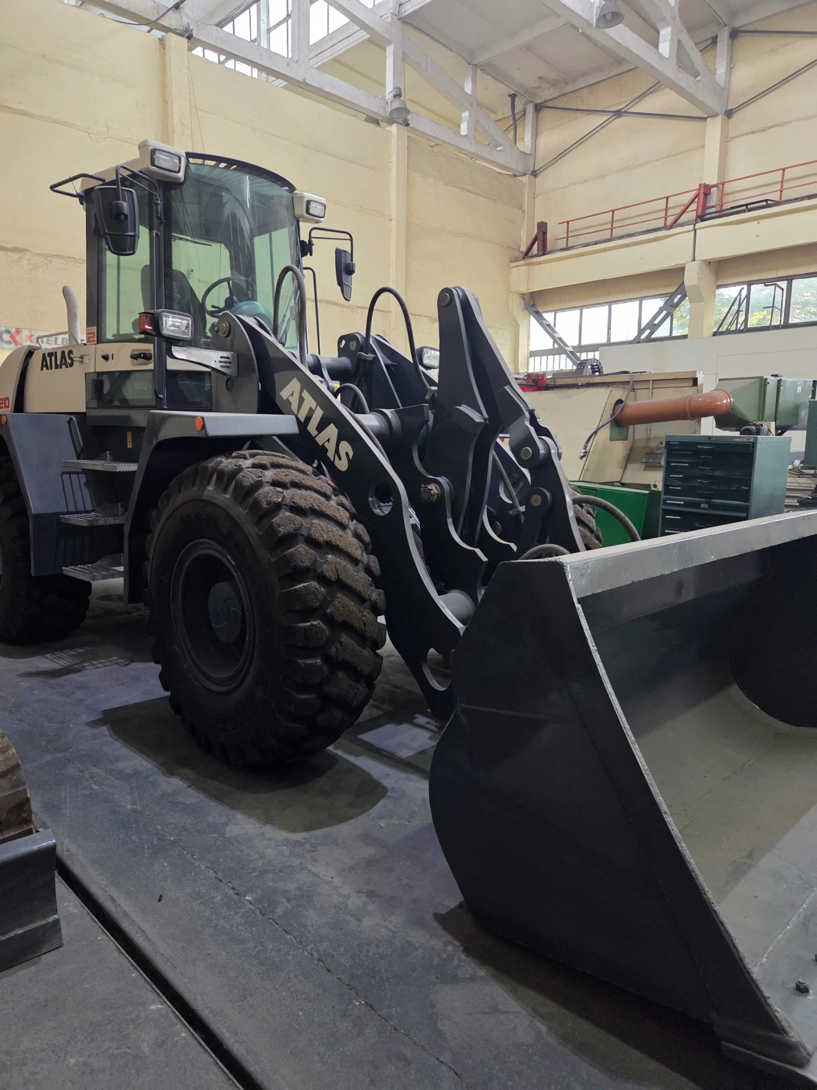 ����� ������� Atlas L210 | Mobile.bg � ����������� 4