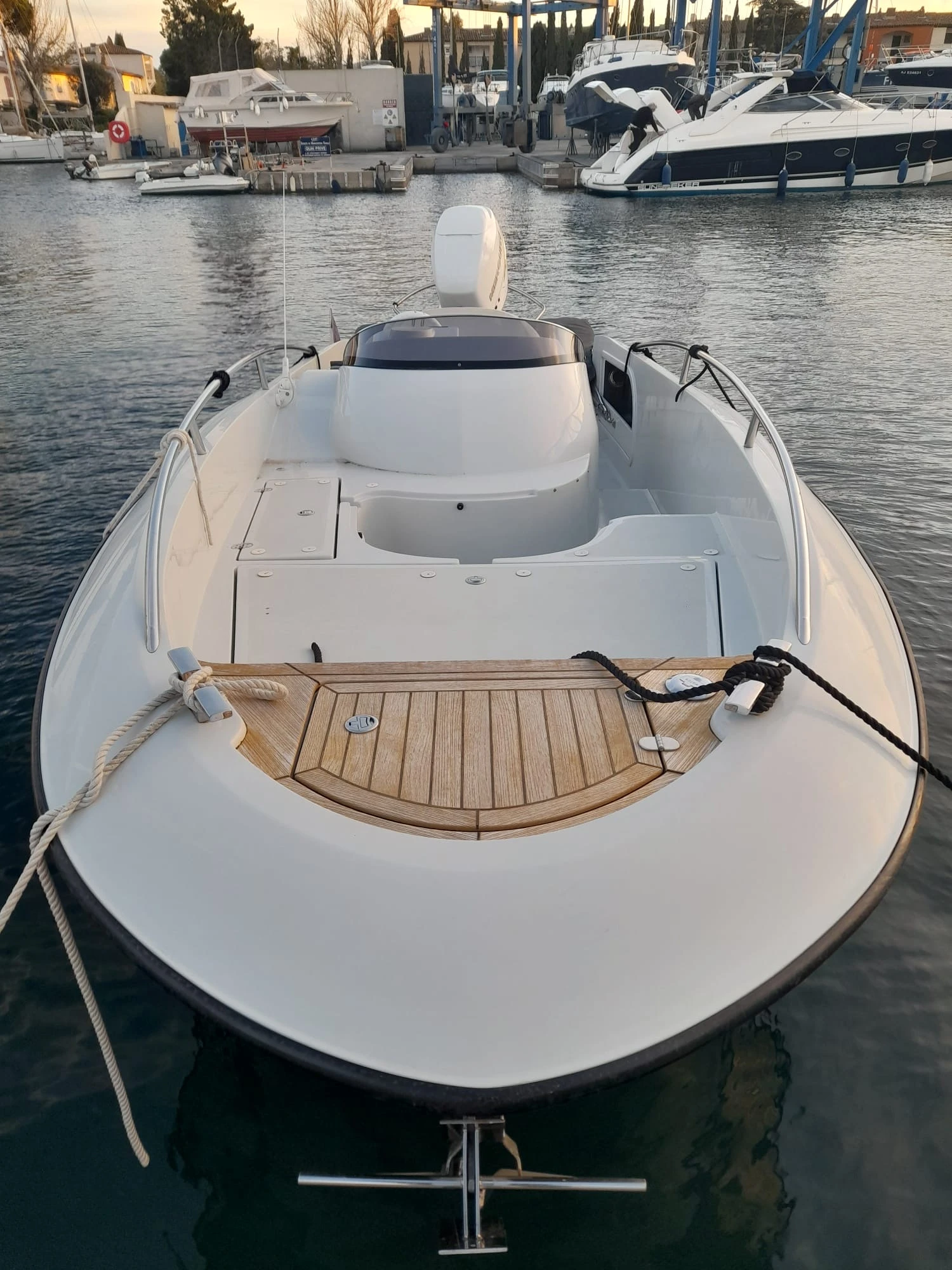 Моторна яхта Clear Liner Libra Open 750, снимка 6 - Воден транспорт - 55270265