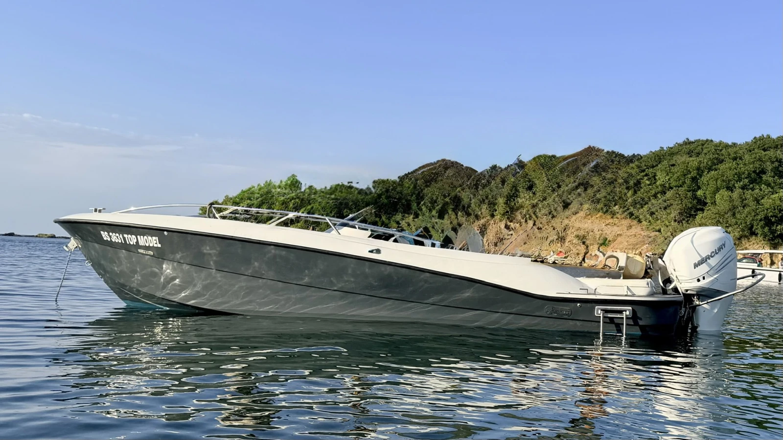 Моторна яхта Clear Liner Libra Open 750, снимка 4 - Воден транспорт - 55973783