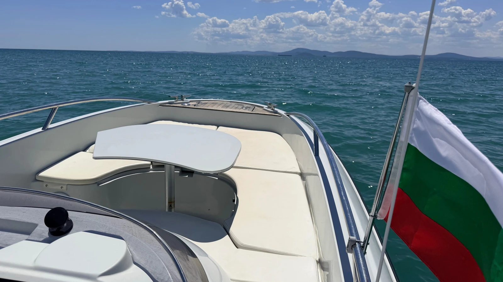 Моторна яхта Clear Liner Libra Open 750, снимка 17 - Воден транспорт - 55450663