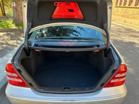 Mercedes-Benz C 32 AMG, снимка 13