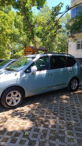     Kia Carens