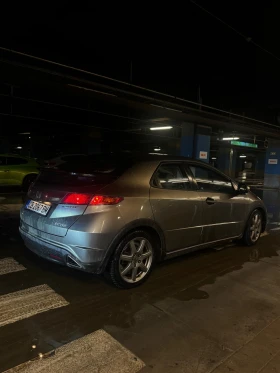 Honda Civic 2.2 I-CTDI, снимка 15 - Автомобили и джипове - 53471901