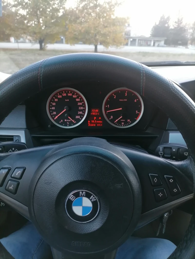 BMW 530, снимка 14 - Автомобили и джипове - 46473625