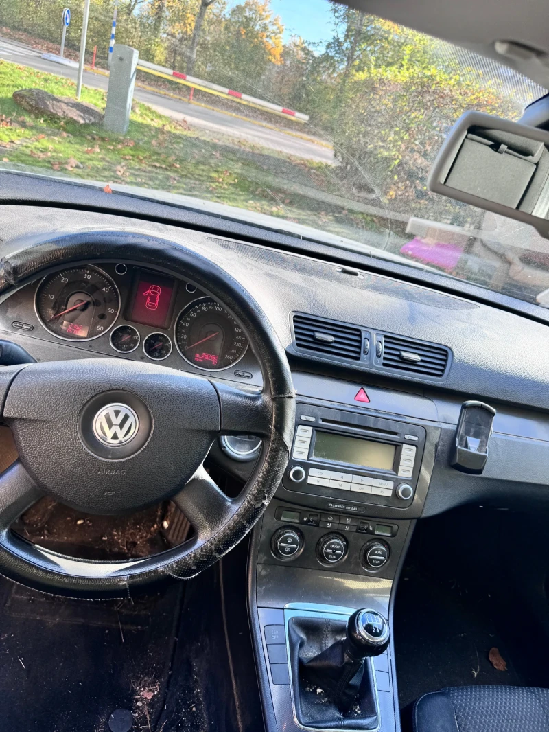 VW Passat 1.9tdi, снимка 6 - Автомобили и джипове - 47838419