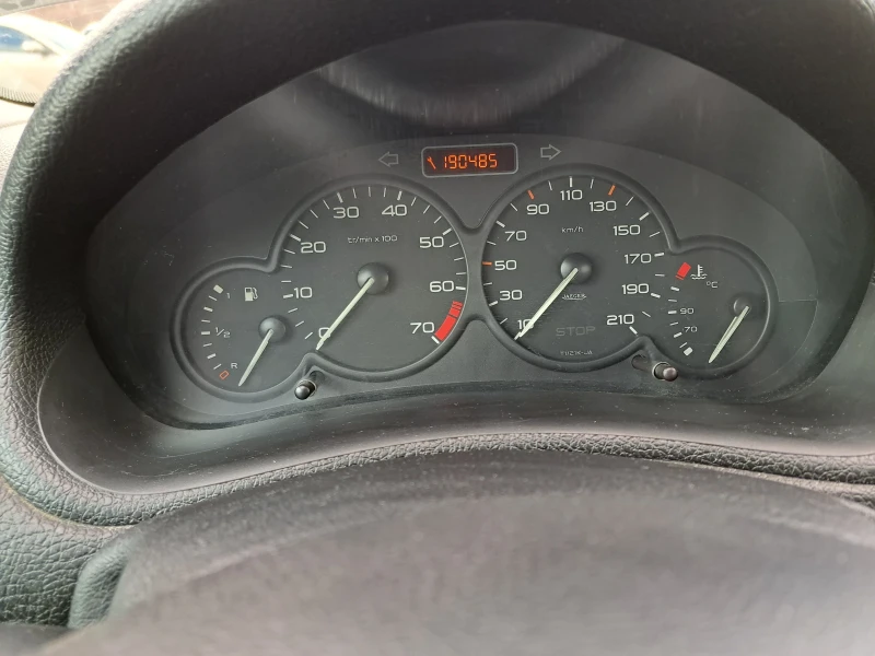 Peugeot 206 1.4 бензин/газ, снимка 16 - Автомобили и джипове - 48557354