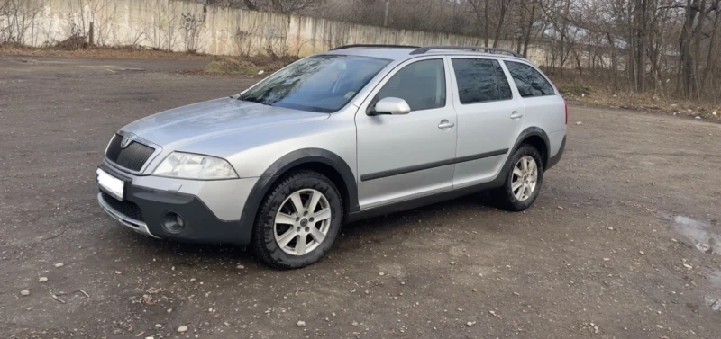 Skoda Octavia Scout 2.0TDI BMM* 140к.с НА ЧАСТИ, снимка 2 - Автомобили и джипове - 51374827