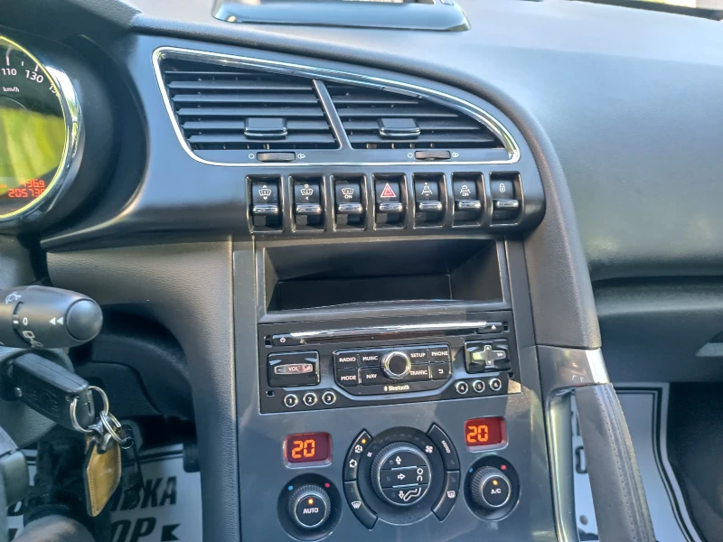 Peugeot 3008 2.0/163/Фейс/нави/кожа/камера/лед, снимка 13 - Автомобили и джипове - 50387230
