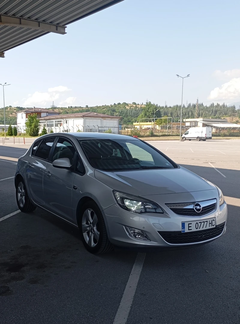 Opel Astra 1.7cdti, снимка 4 - Автомобили и джипове - 51542143