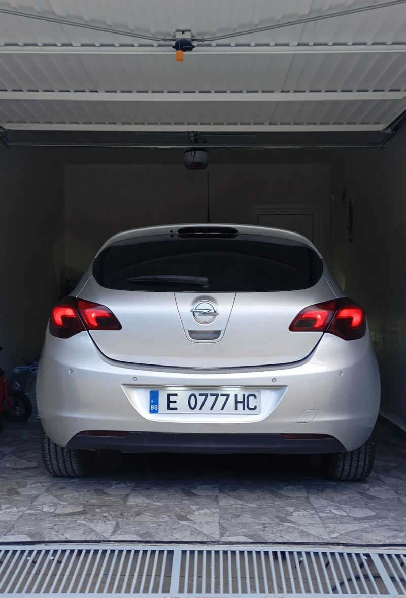 Opel Astra 1.7cdti, снимка 14 - Автомобили и джипове - 51542143
