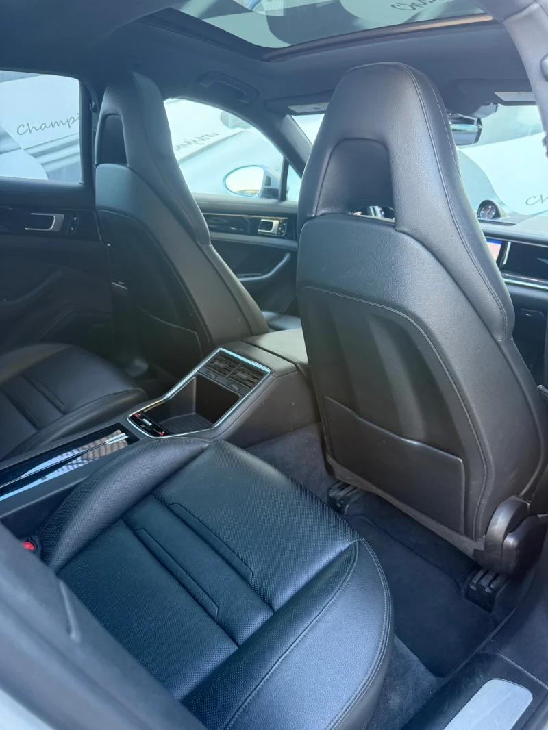 Porsche Panamera 60 хил км, снимка 11 - Автомобили и джипове - 51767831