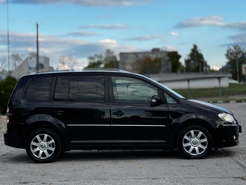 VW Touran 2.0TDI/FACELIFT/7-МЕСТА, снимка 6 - Автомобили и джипове - 52170725