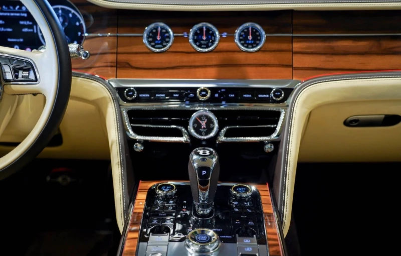 Bentley Flying Spur 6.0 W12 AWD, снимка 13 - Автомобили и джипове - 52481495