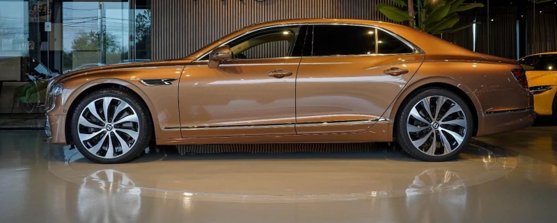 Bentley Flying Spur 6.0 W12 AWD, снимка 4 - Автомобили и джипове - 52481495