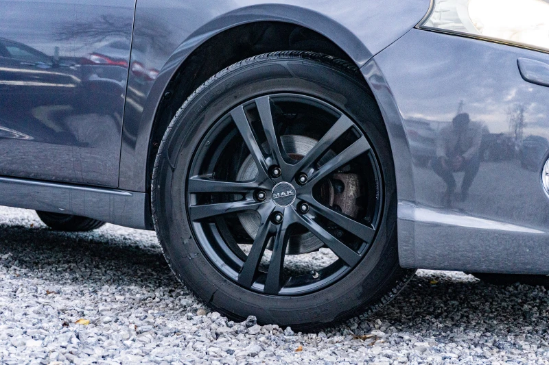 Mitsubishi Grandis 2.4i 165hp Executive! С ГАРАНЦИЯ! , снимка 15 - Автомобили и джипове - 52539376