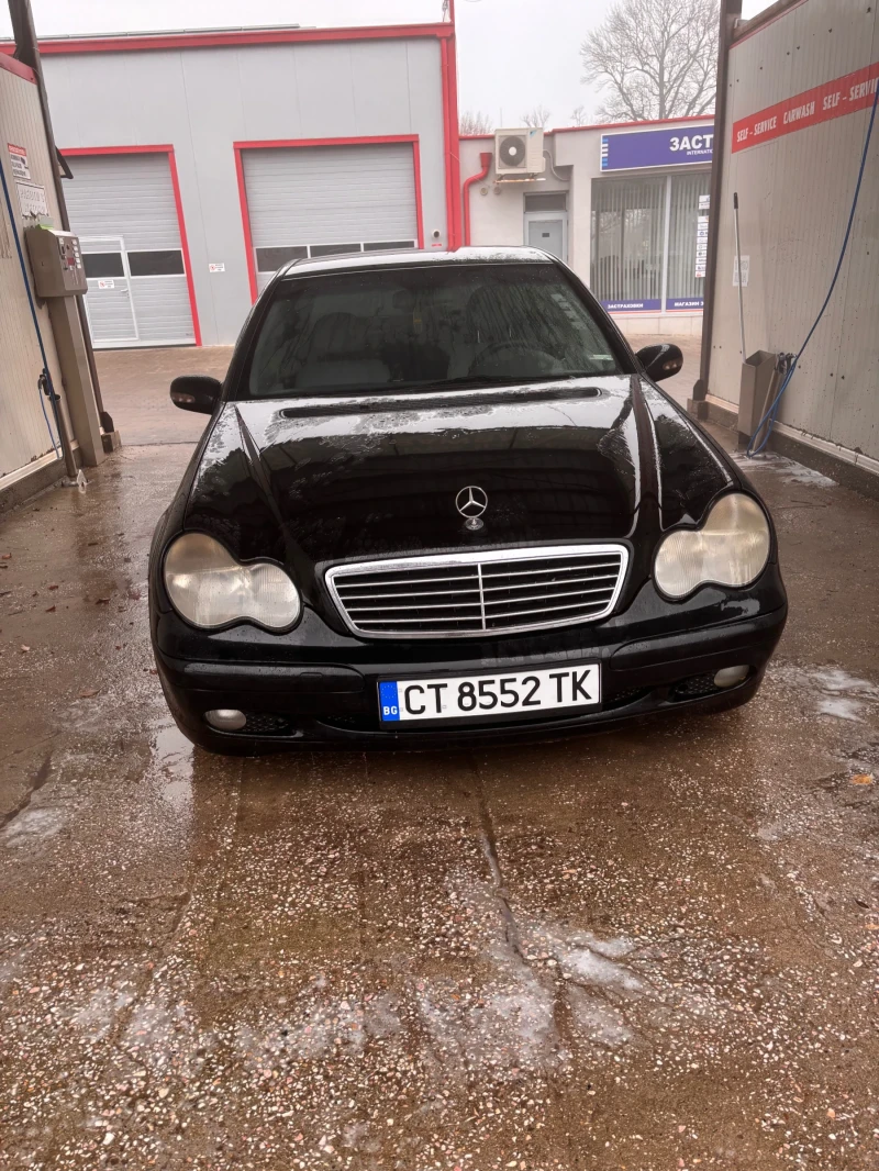 Mercedes-Benz C 200, снимка 2 - Автомобили и джипове - 52855529