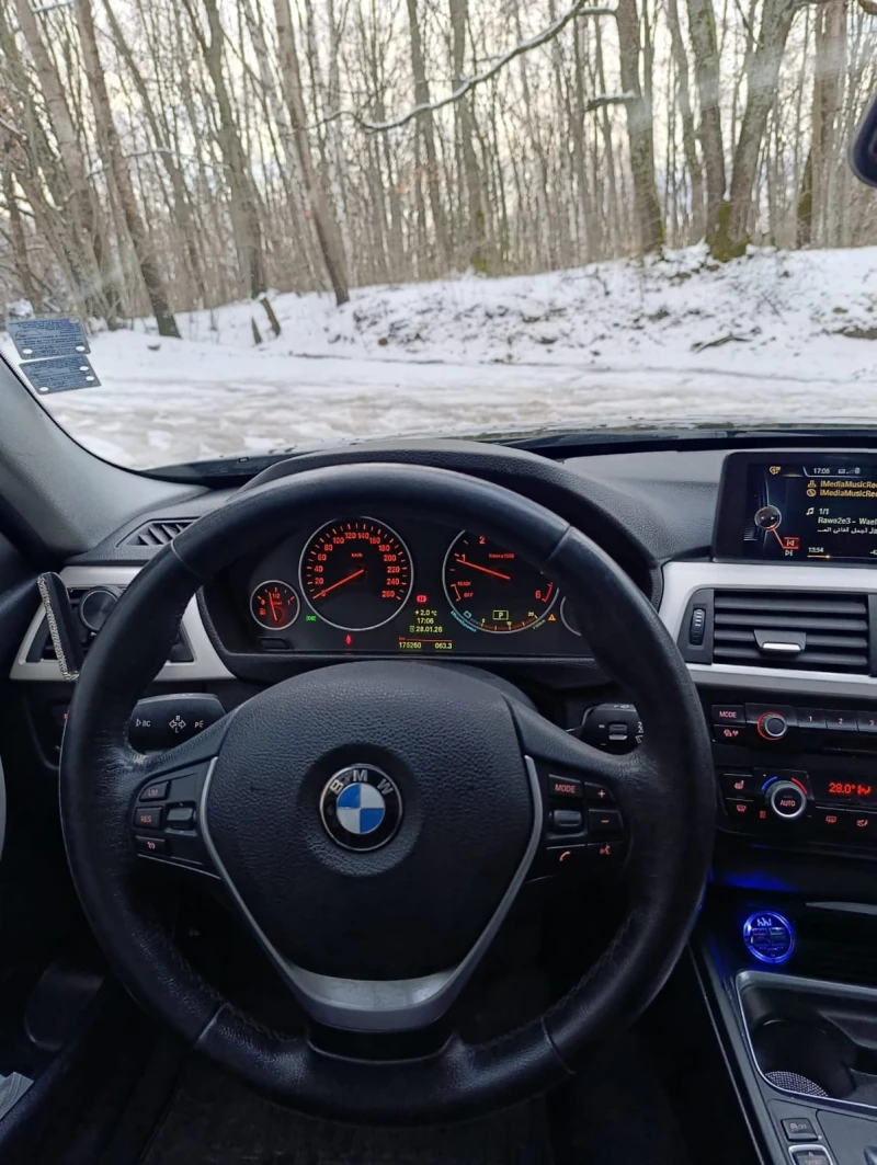 BMW 320, снимка 12 - Автомобили и джипове - 53489823