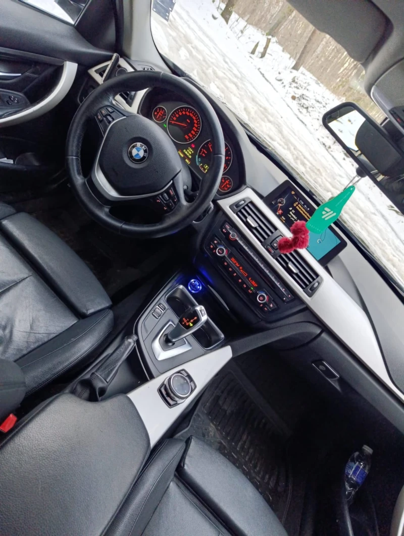 BMW 320, снимка 11 - Автомобили и джипове - 53489823