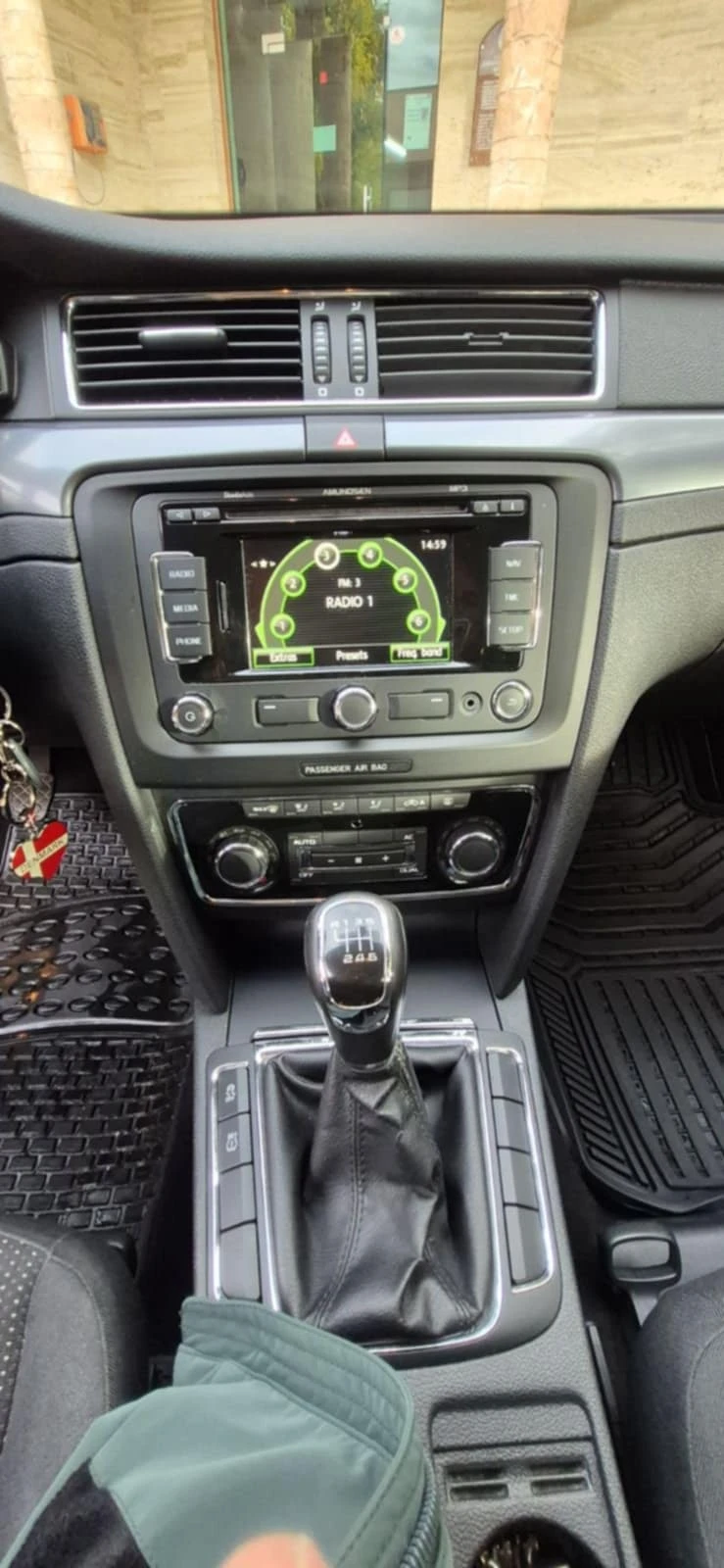 Skoda Superb, снимка 10 - Автомобили и джипове - 52590607