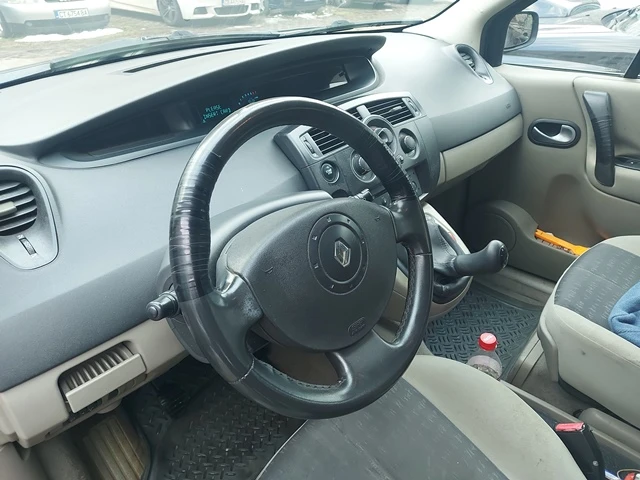 Renault Grand scenic, снимка 3 - Автомобили и джипове - 55068631