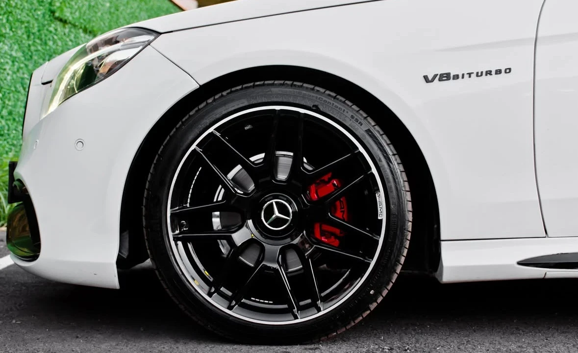 Mercedes-Benz E 220 E63 AMG 9G tronic - изображение 9