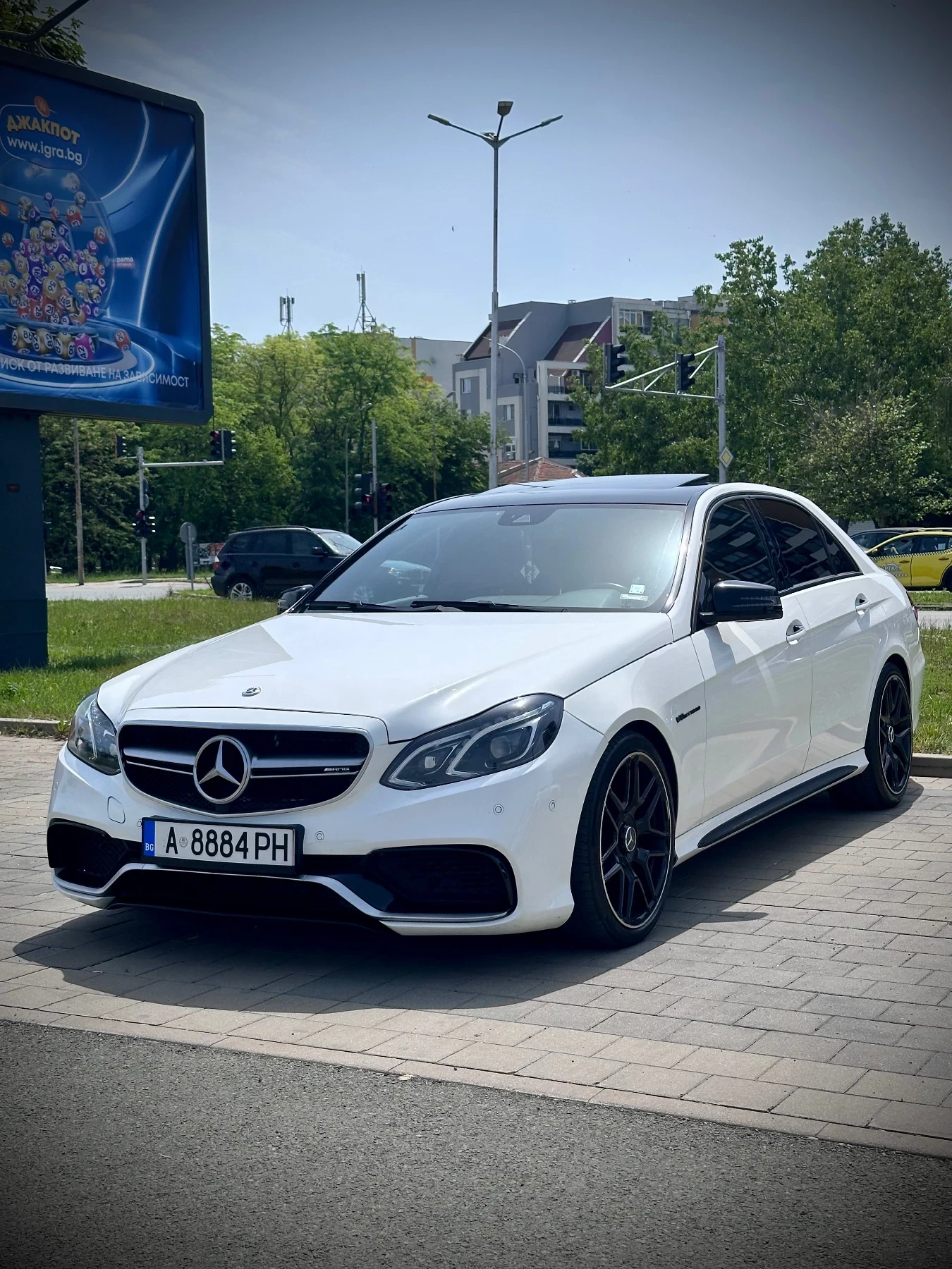 Mercedes-Benz E 220 E63 AMG 9G tronic - изображение 3