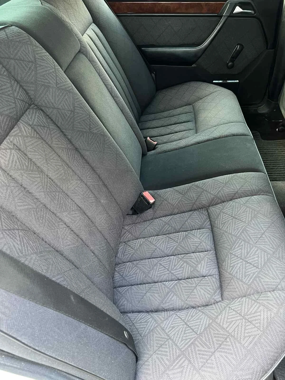 Mercedes-Benz 124 E200 - изображение 5
