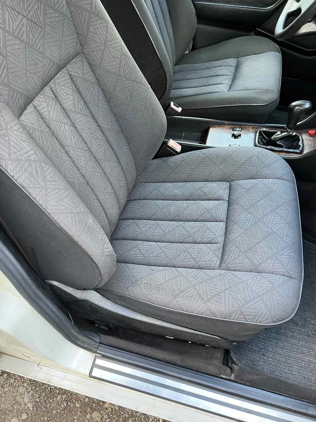 Mercedes-Benz 124 E200 - изображение 7