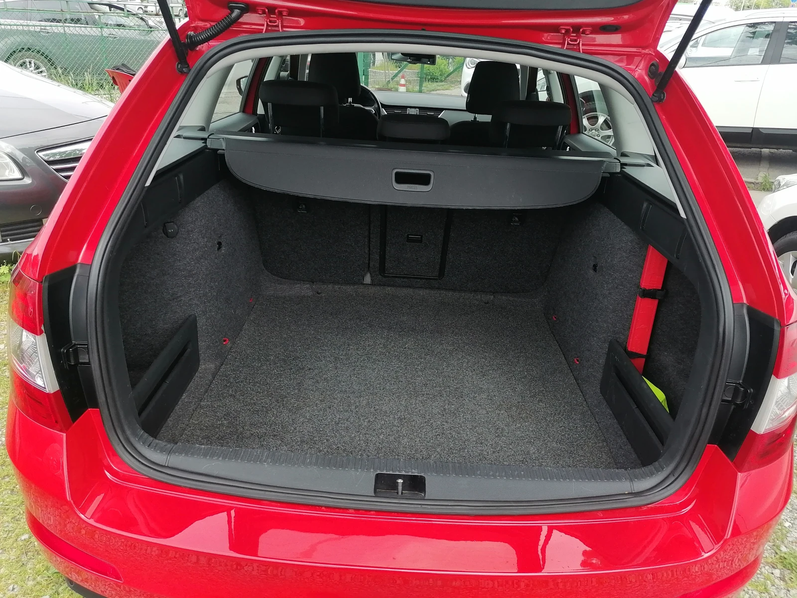 Skoda Octavia 1.6 TDI 4X4 - изображение 4