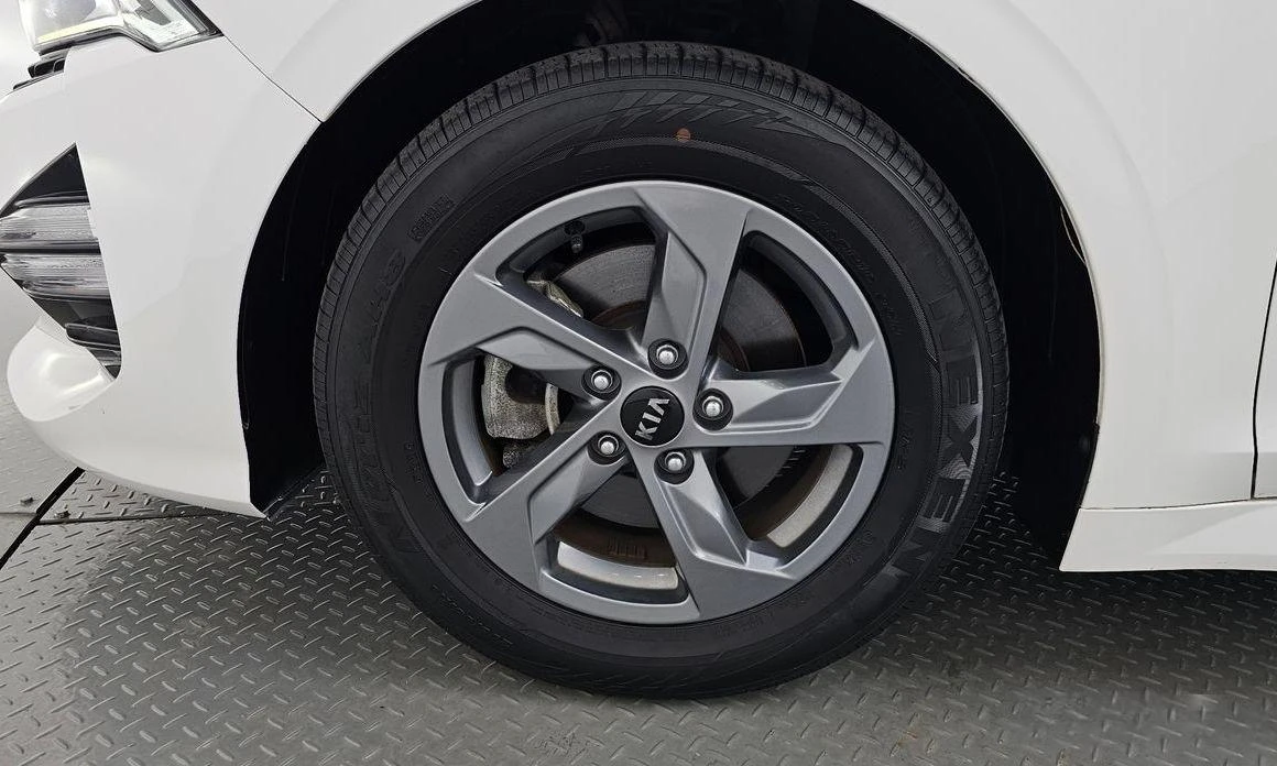 Kia K5 2.0 LPI Strandard * -   *  | Mobile.bg   5