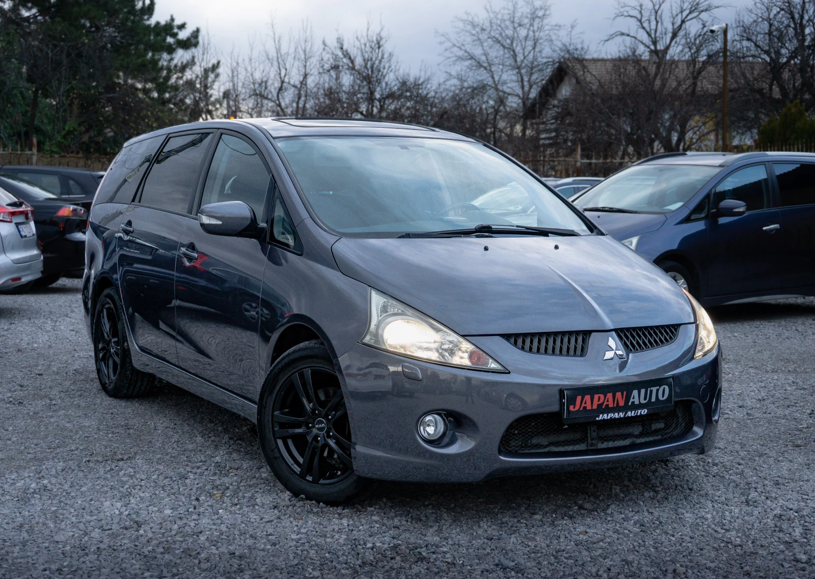 Mitsubishi Grandis 2.4i 165hp Executive! С ГАРАНЦИЯ!  - изображение 3