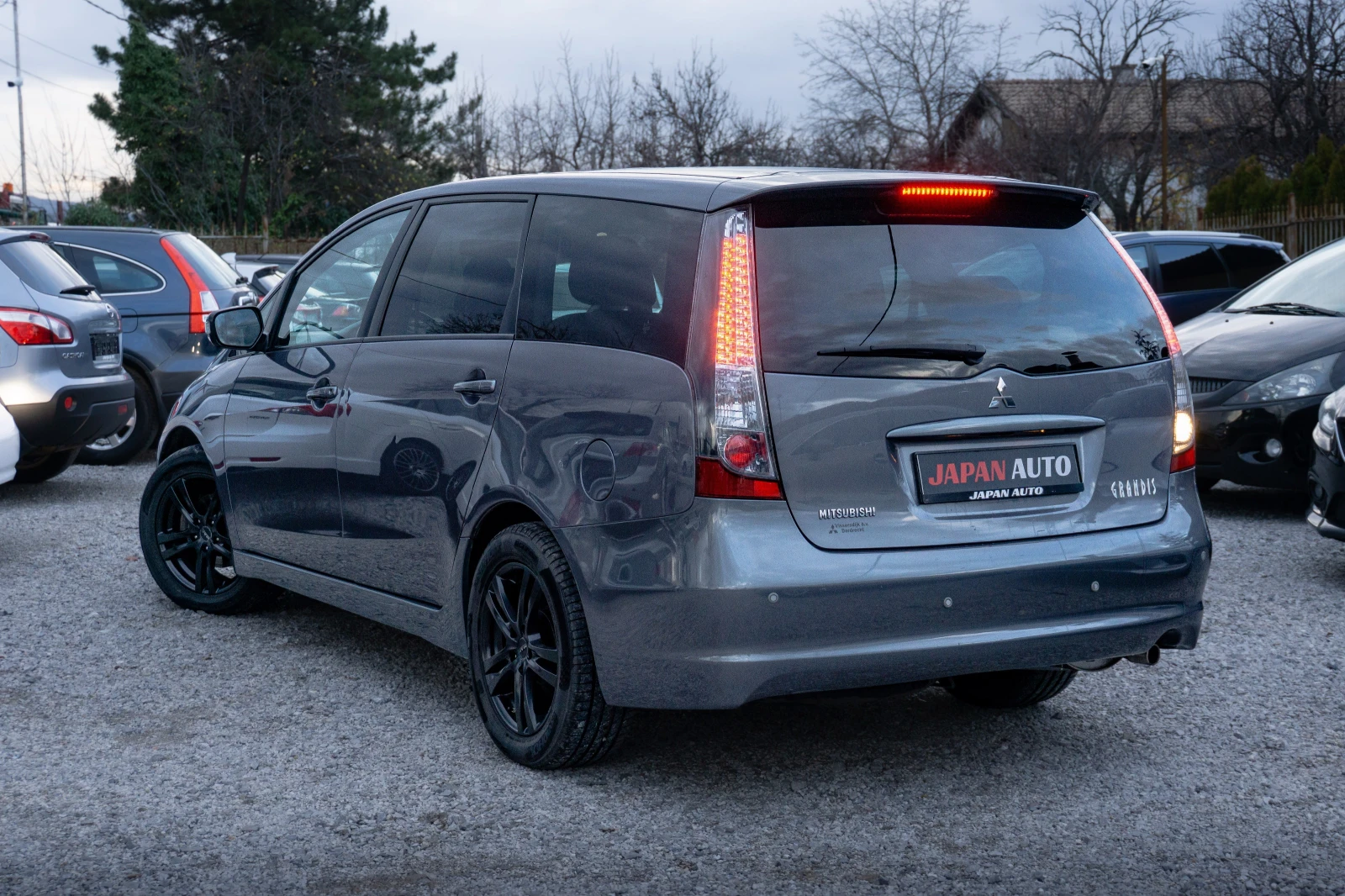 Mitsubishi Grandis 2.4i 165hp Executive! С ГАРАНЦИЯ!  - изображение 6