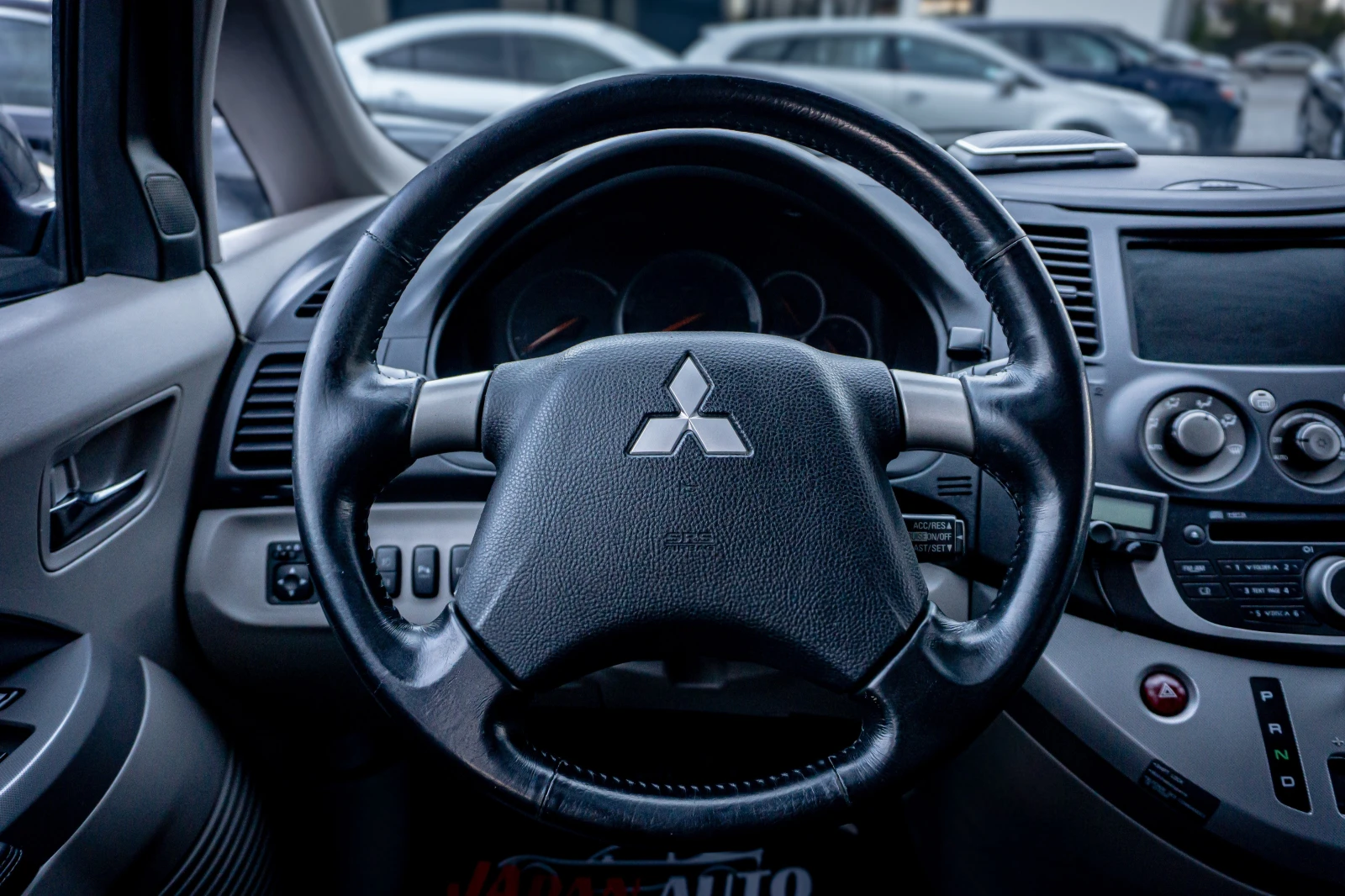 Mitsubishi Grandis 2.4i 165hp Executive! С ГАРАНЦИЯ!  - изображение 9