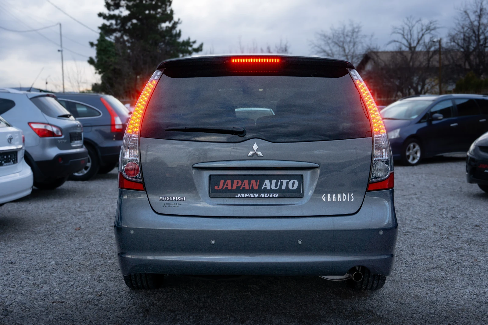 Mitsubishi Grandis 2.4i 165hp Executive! С ГАРАНЦИЯ!  - изображение 5