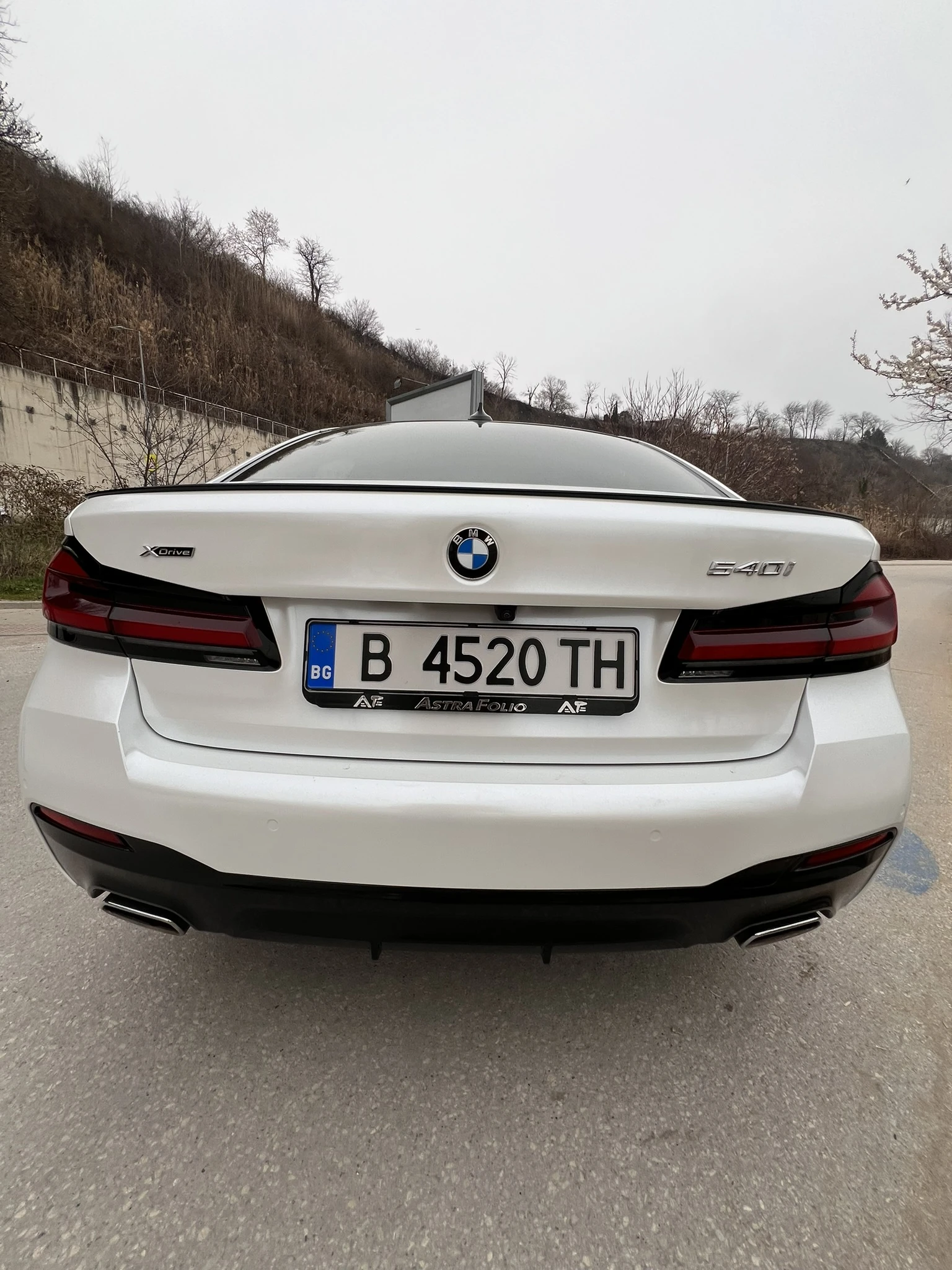 BMW 540 M-пакет | 1-ви собственик | Възможен лизинг - изображение 8