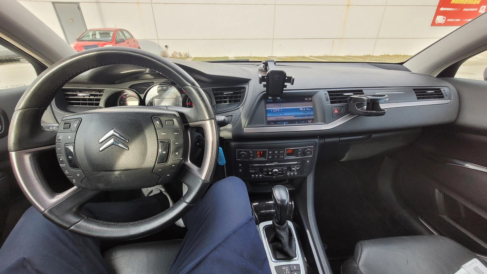 Citroen C5 3.0 HDI - изображение 8