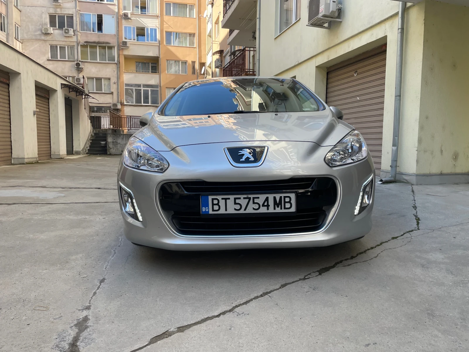 Peugeot 308 1.6 e-HDI 112 к.с. 2012 г. ТОП - изображение 2