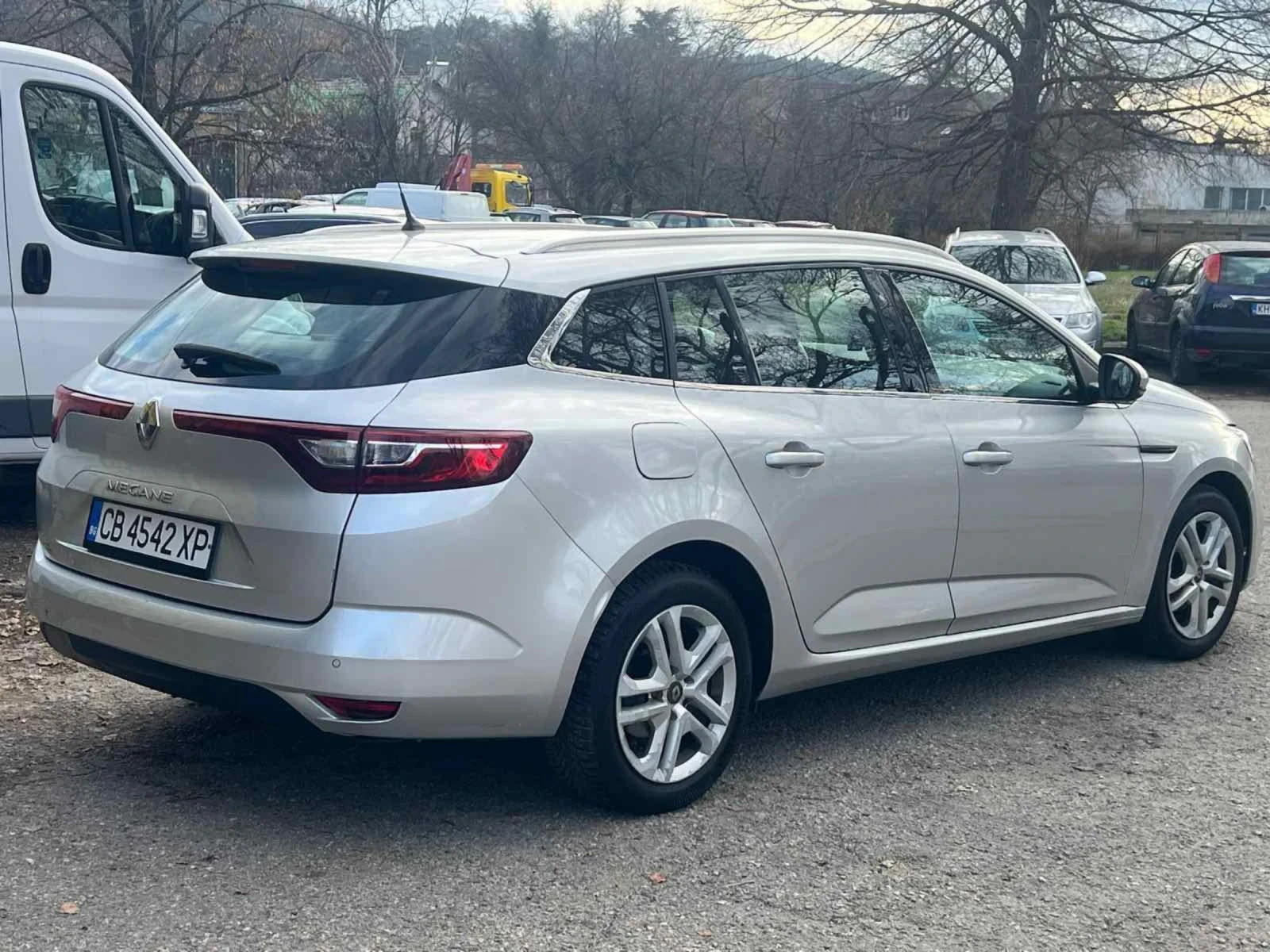 Renault Megane 1.5dci-АВТОМАТ КЛИМАТРОНИК, снимка 6 - Автомобили и джипове - 53866808