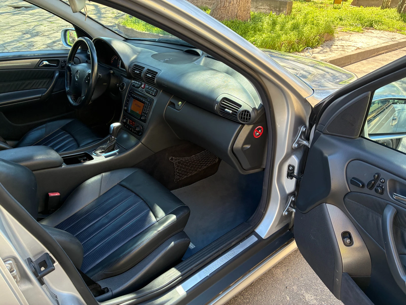 Mercedes-Benz C 32 AMG, снимка 16 - Автомобили и джипове - 54150281